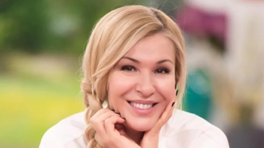 ☕ Гала и „На кафе“: вечната среща над чаша топло начало