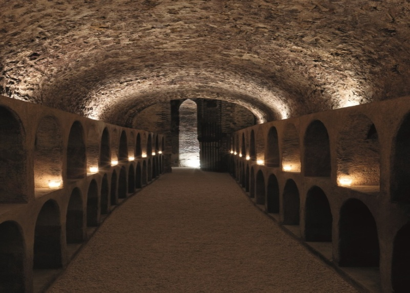 Раждането на мехурчетата: Как един монах откри тайната магията в бутилката