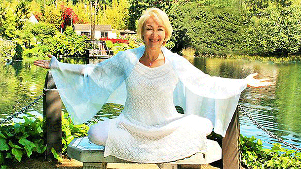 Нели Конуей – ангелския свят и духовно израстване.