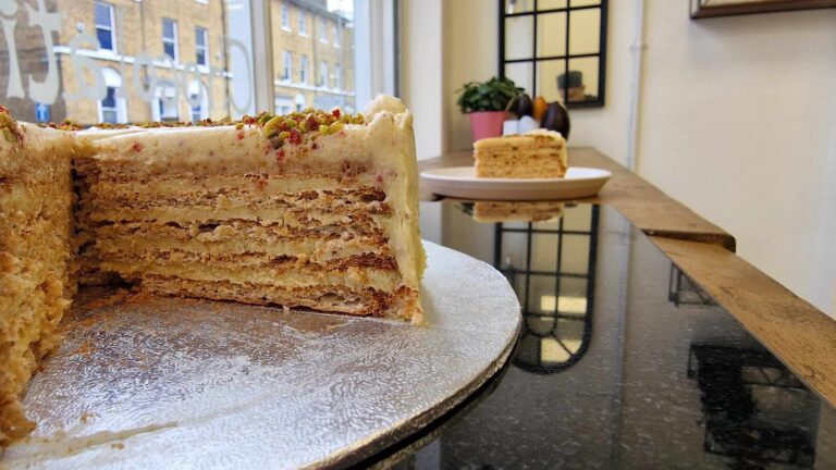 Бял Гараш:  Русенската Царица на Тортите